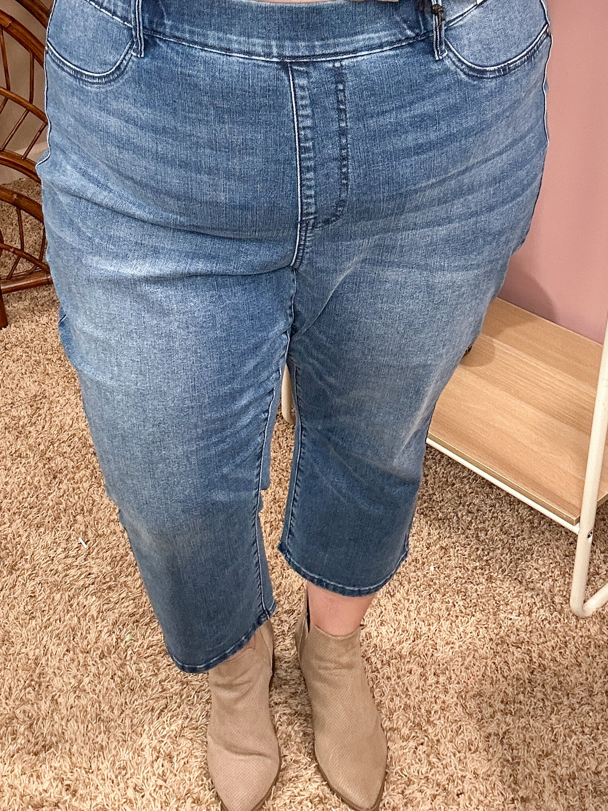 Made for Me Pull On &quot;Cooling&quot; Jegging Capris - Judy Blue