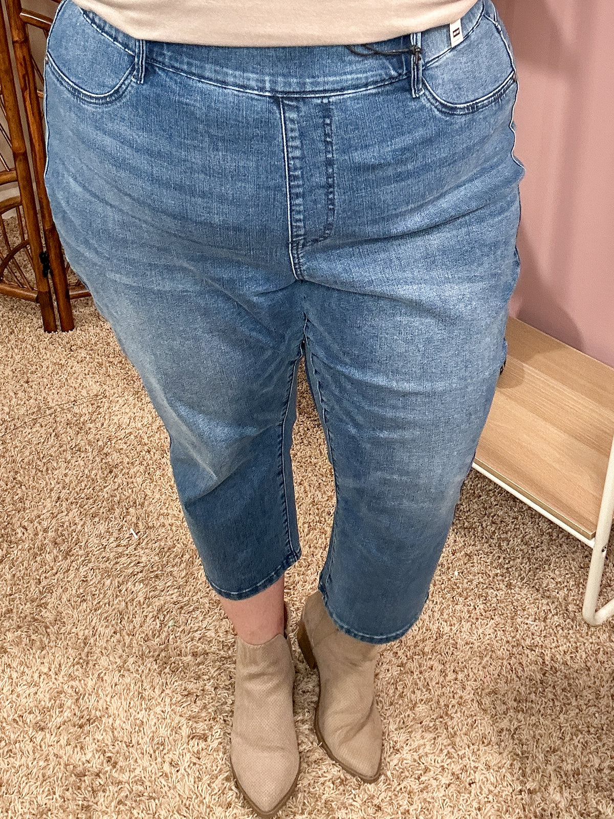 Made for Me Pull On &quot;Cooling&quot; Jegging Capris - Judy Blue